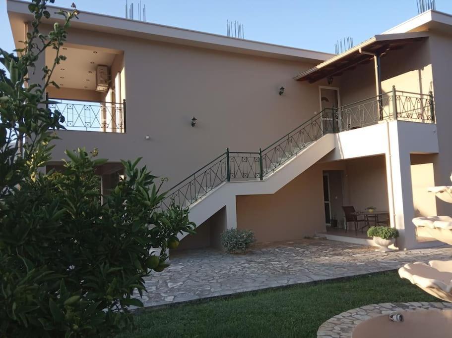 Διαμέρισμα Μεντησ Igoumenitsa Exterior foto